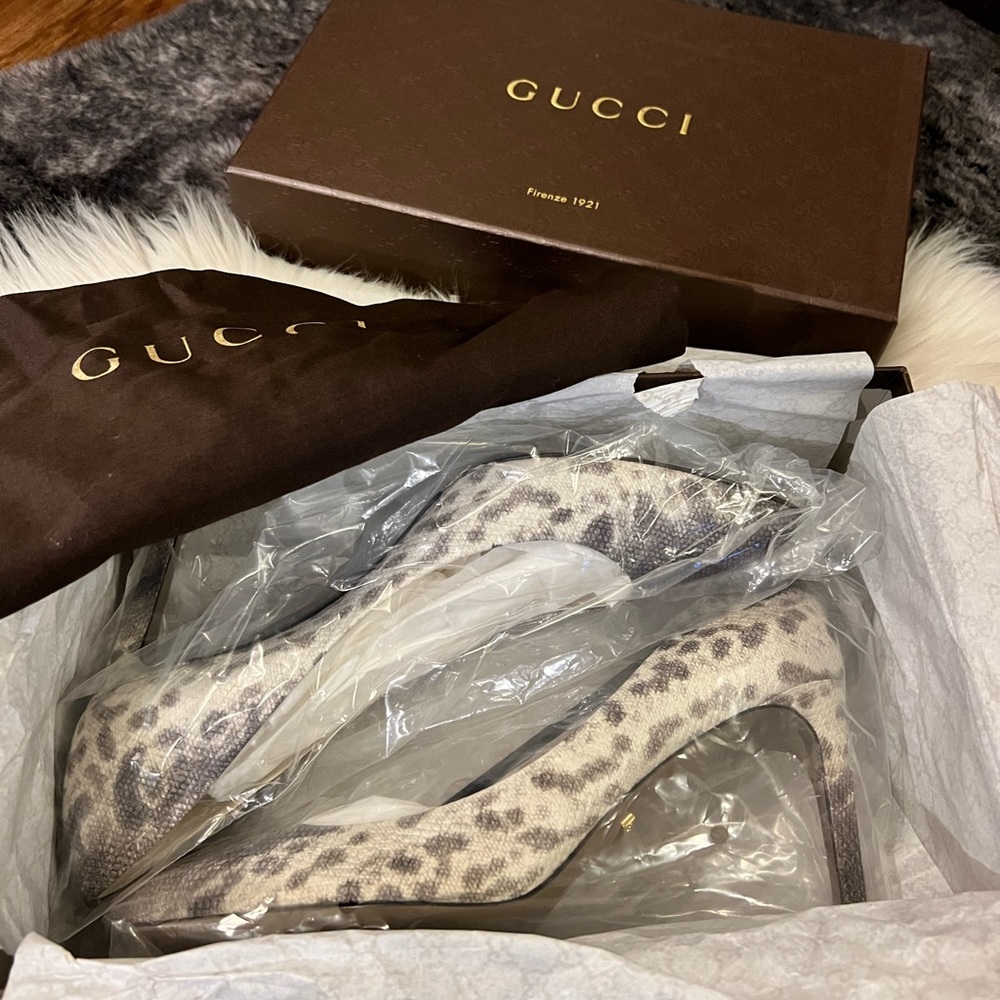 $$$Gucci Snake Skin Heels